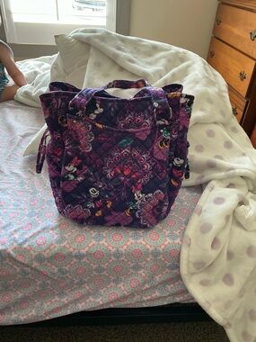 Vera Bradley Disney Flirty Floral Glenna Satchel